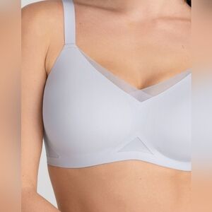 Sz M++ (34DDD (F) / G) Mist Honeylove CrossOver Bra